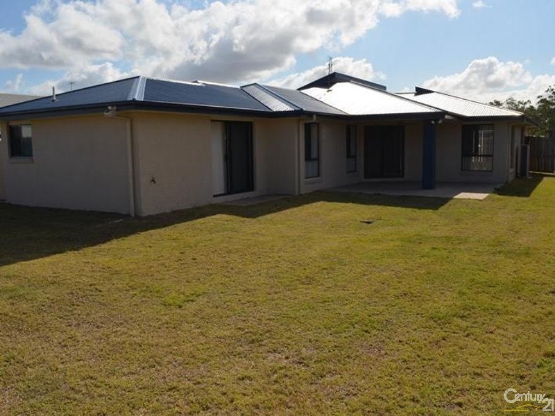 8 Creekview Drive, New Auckland QLD 4680