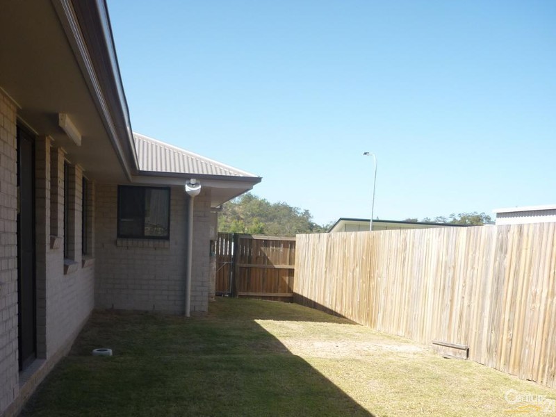 16 Sanctuary Place, South Gladstone QLD 4680