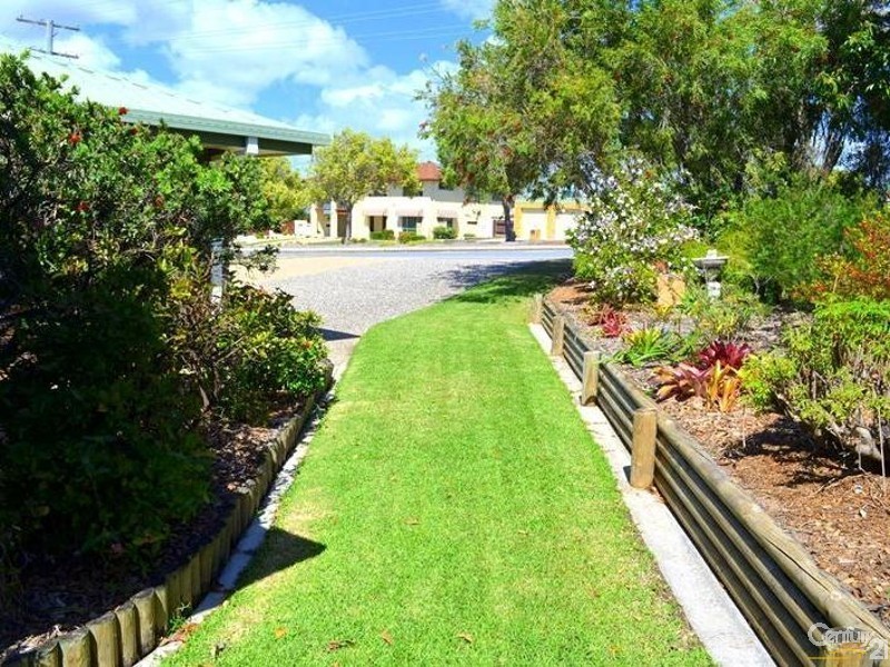 22 J Hickey Avenue, Clinton QLD 4680