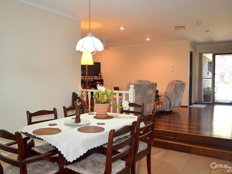 22 J Hickey Avenue, Clinton QLD 4680