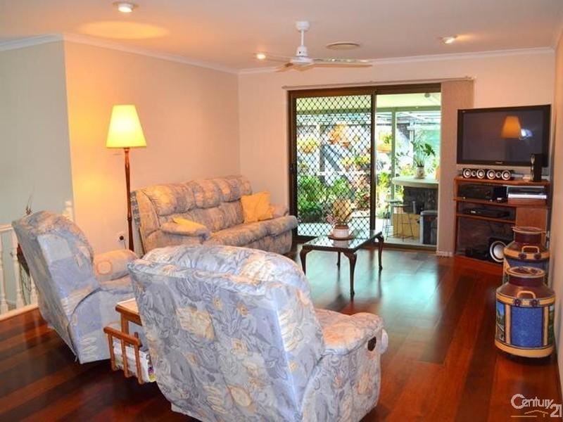 22 J Hickey Avenue, Clinton QLD 4680