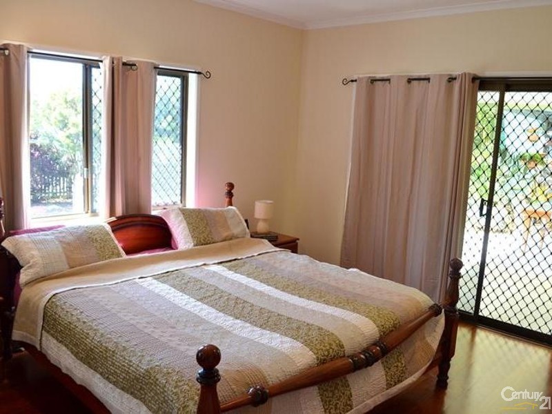 22 J Hickey Avenue, Clinton QLD 4680