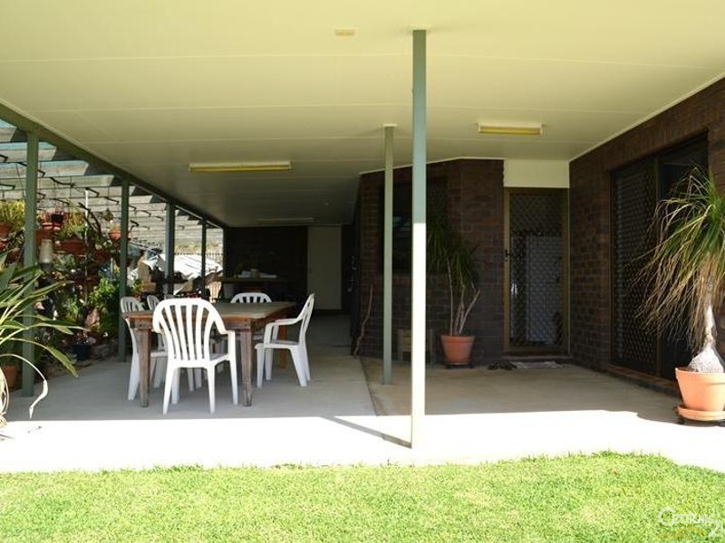 22 J Hickey Avenue, Clinton QLD 4680