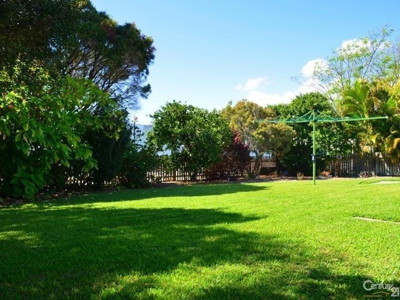 22 J Hickey Avenue, Clinton QLD 4680