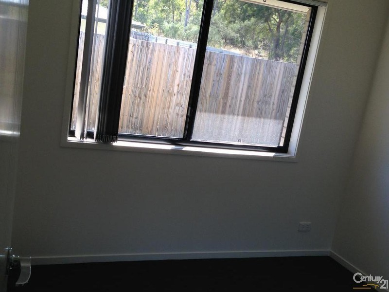 16 Sanctuary Place, South Gladstone QLD 4680