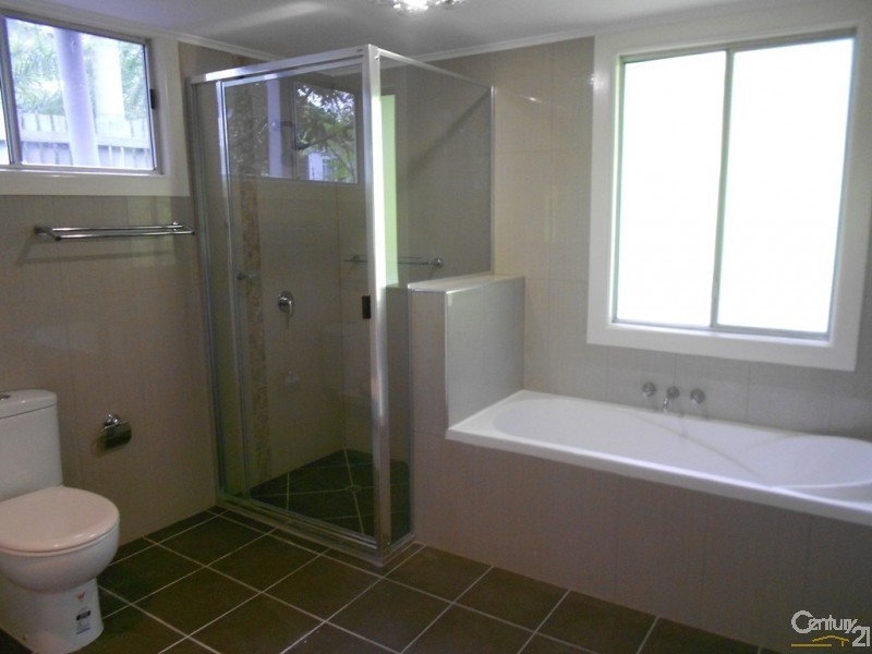 35 Ann Street, South Gladstone QLD 4680