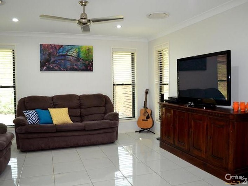 359 Jim Whyte Way, Beecher QLD 4680