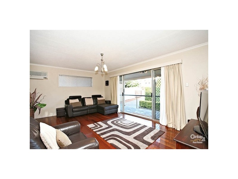 10 Hillcrest Avenue, Caboolture QLD 4510