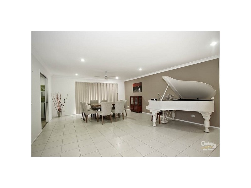 22 Hollywood Avenue, Bellmere QLD 4510