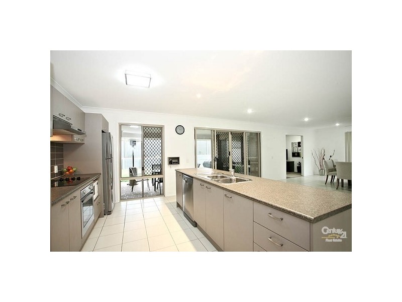 22 Hollywood Avenue, Bellmere QLD 4510