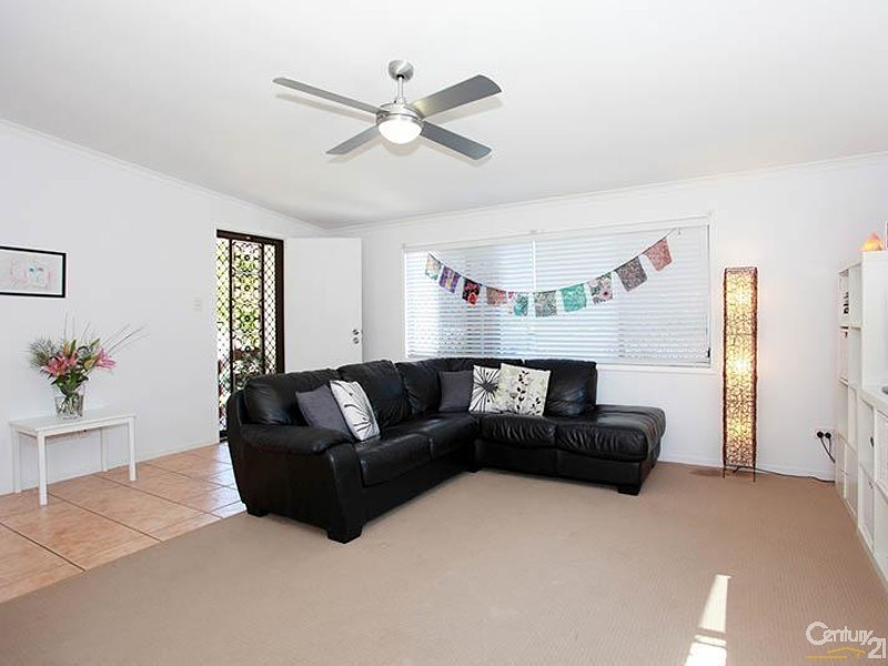 33 Dolphin Street, Deception Bay QLD 4508