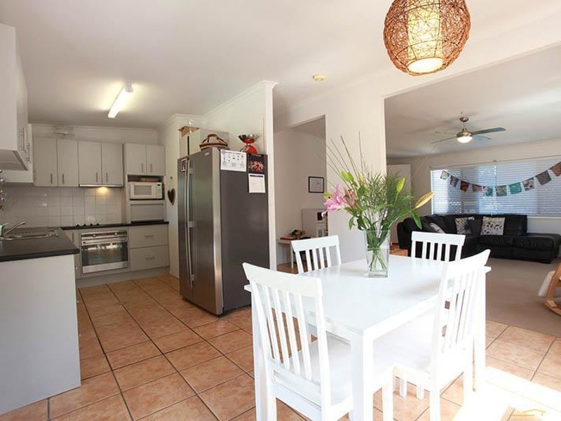 33 Dolphin Street, Deception Bay QLD 4508