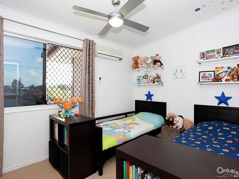 33 Dolphin Street, Deception Bay QLD 4508