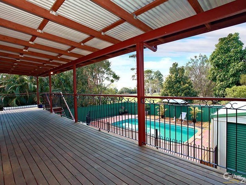 33 Dolphin Street, Deception Bay QLD 4508