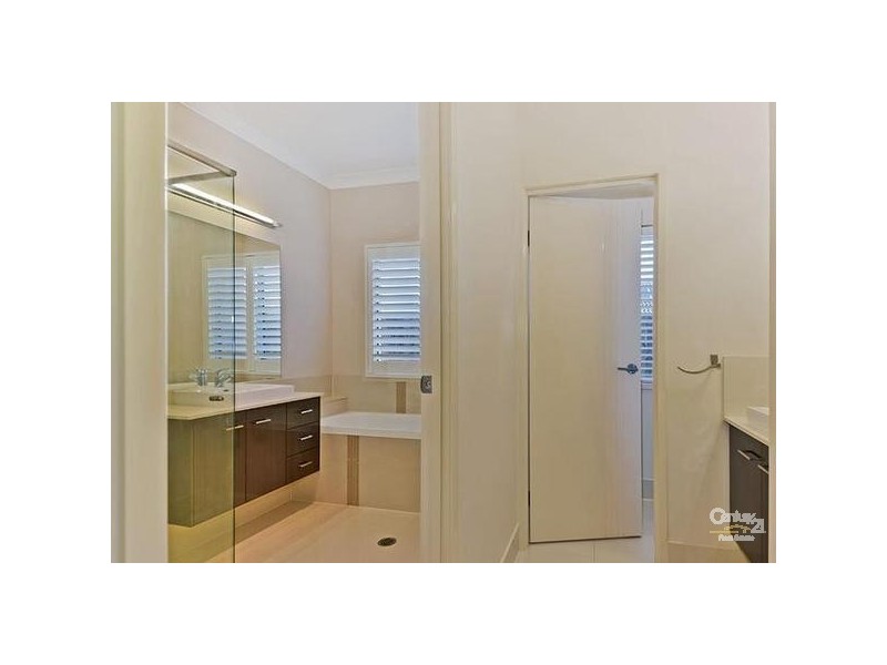 7 Fantail Crescent, Mango Hill QLD 4509