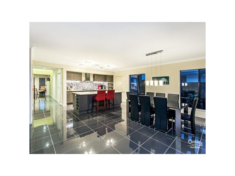 5 Armour Close, North Lakes QLD 4509