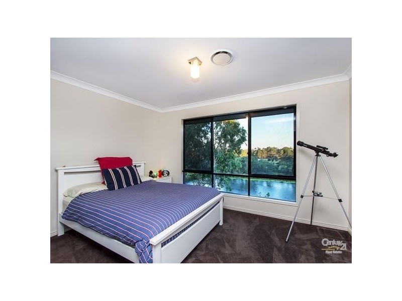 5 Armour Close, North Lakes QLD 4509
