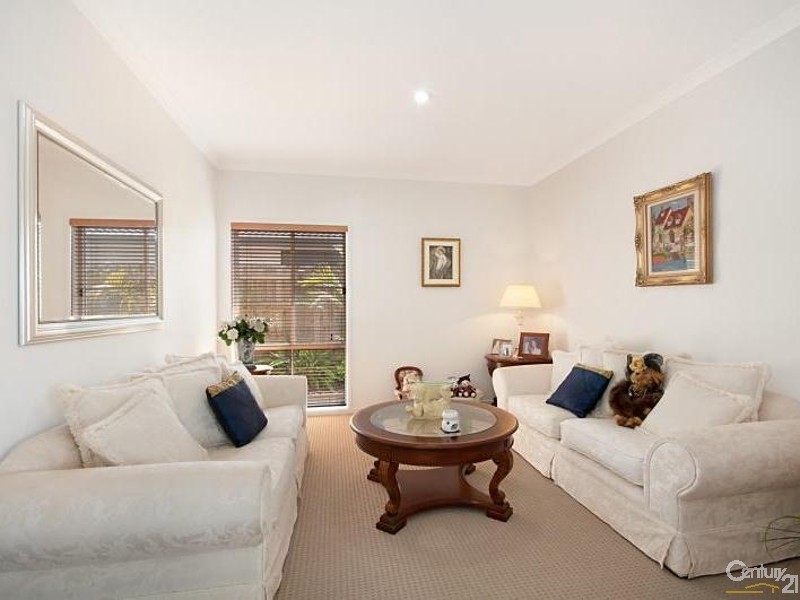 10 Highcliff Crescent, North Lakes QLD 4509