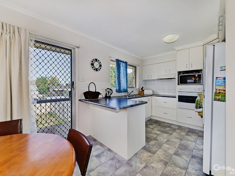 24 Arrakune Crescent, Kallangur QLD 4503