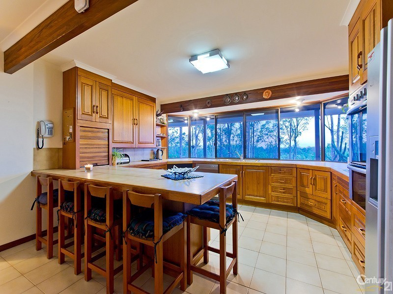 12 Hyde Road, Whiteside QLD 4503
