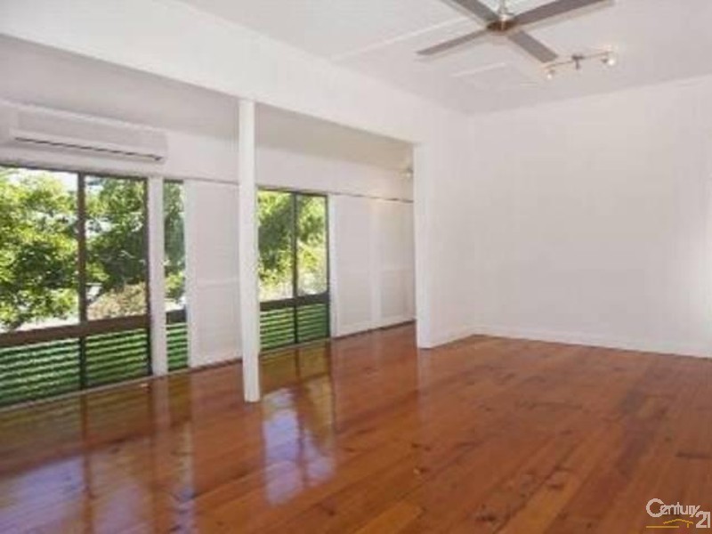 4 MacDonnell Road, Margate QLD 4019