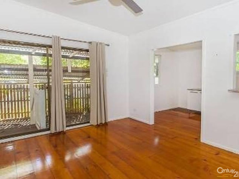 4 MacDonnell Road, Margate QLD 4019