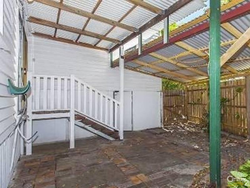 4 MacDonnell Road, Margate QLD 4019