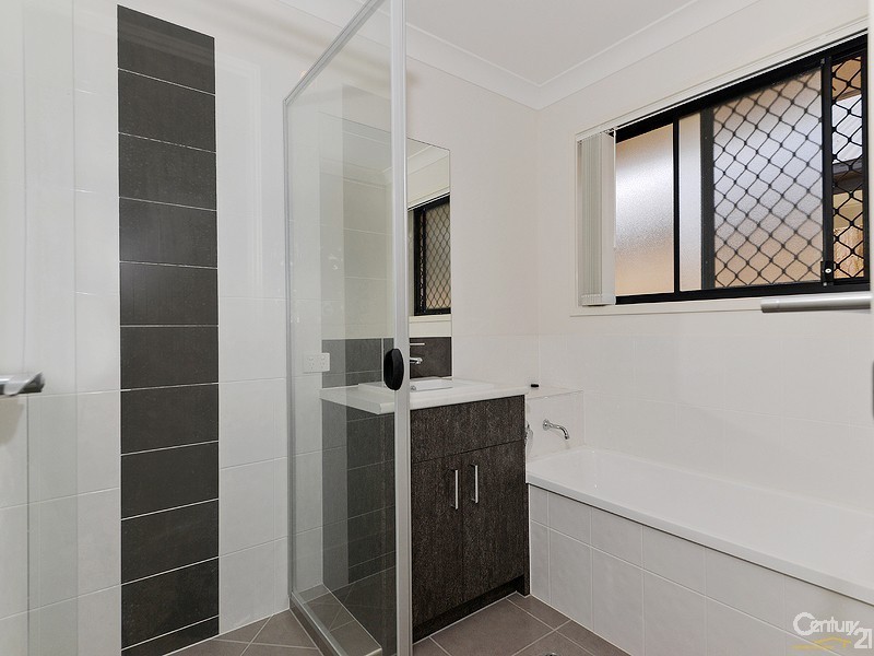 3 Ravensbourne Crescent, North Lakes QLD 4509