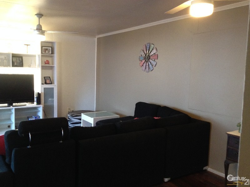 182 School Road, Kallangur QLD 4503