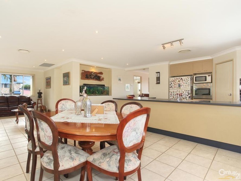 2 Warburton Street, Murrumba Downs QLD 4503