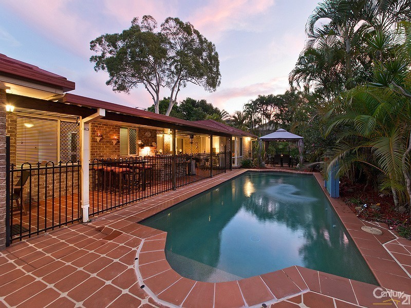 5 Chesterfield Drive, Murrumba Downs QLD 4503