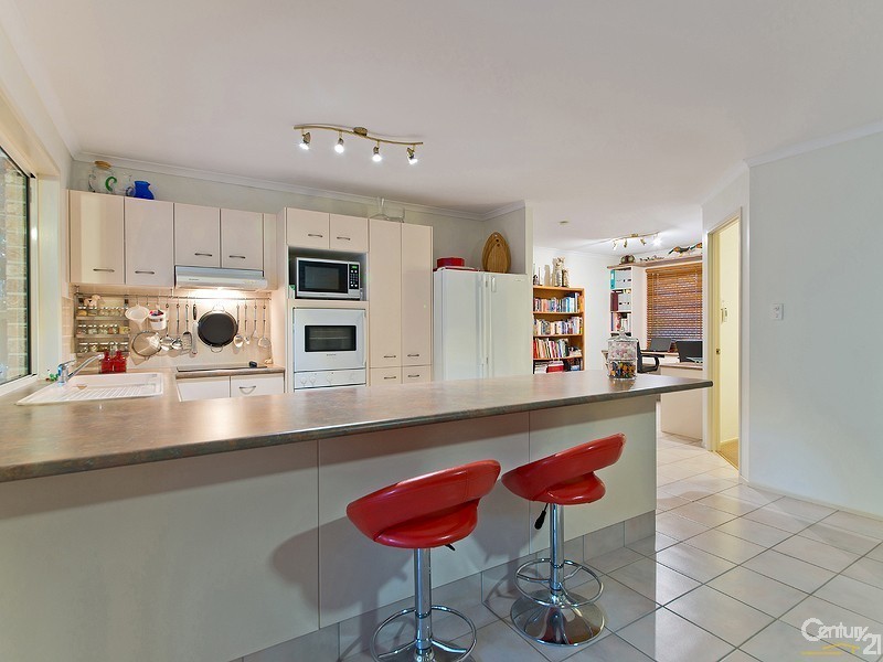 5 Chesterfield Drive, Murrumba Downs QLD 4503