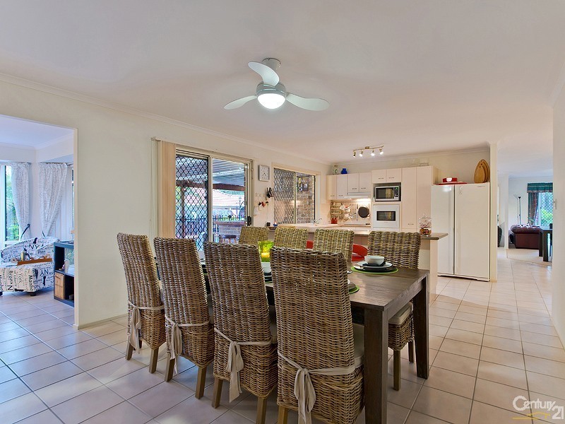 5 Chesterfield Drive, Murrumba Downs QLD 4503