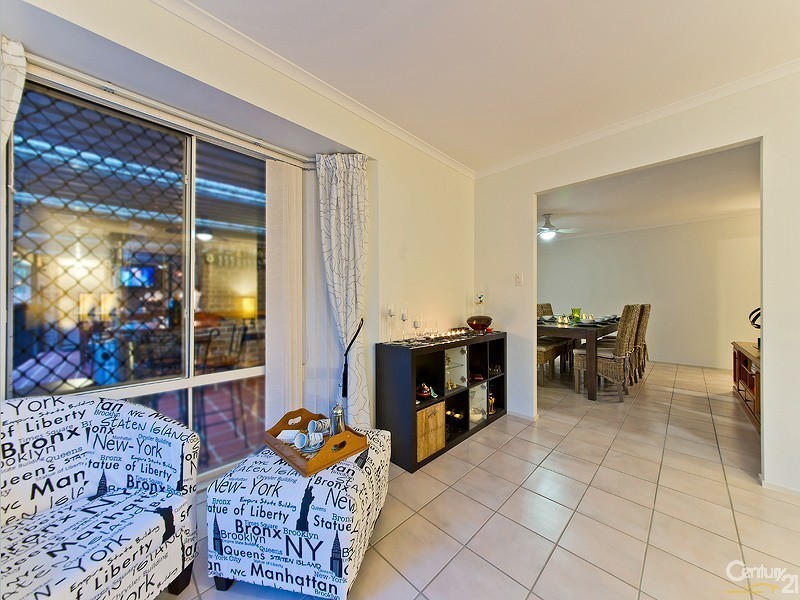 5 Chesterfield Drive, Murrumba Downs QLD 4503