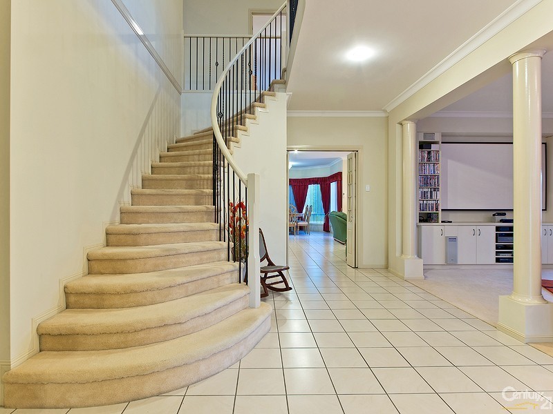 8 Lochern Court, North Lakes QLD 4509