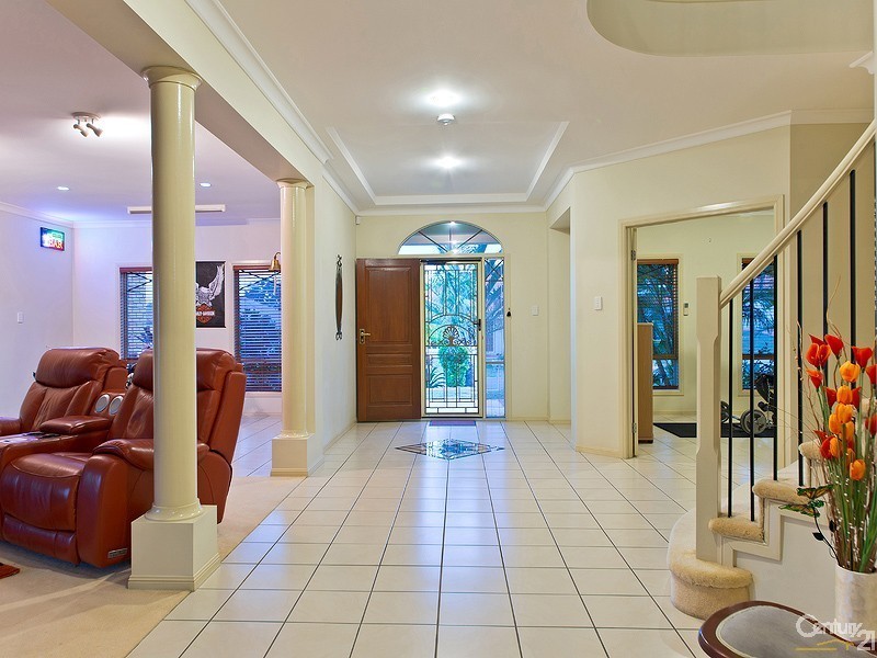 8 Lochern Court, North Lakes QLD 4509