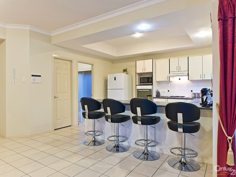8 Lochern Court, North Lakes QLD 4509