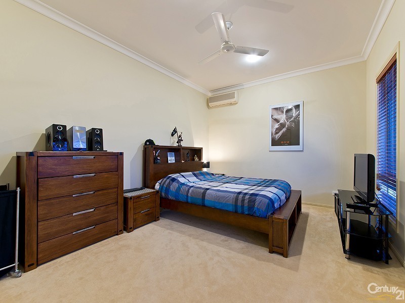 8 Lochern Court, North Lakes QLD 4509