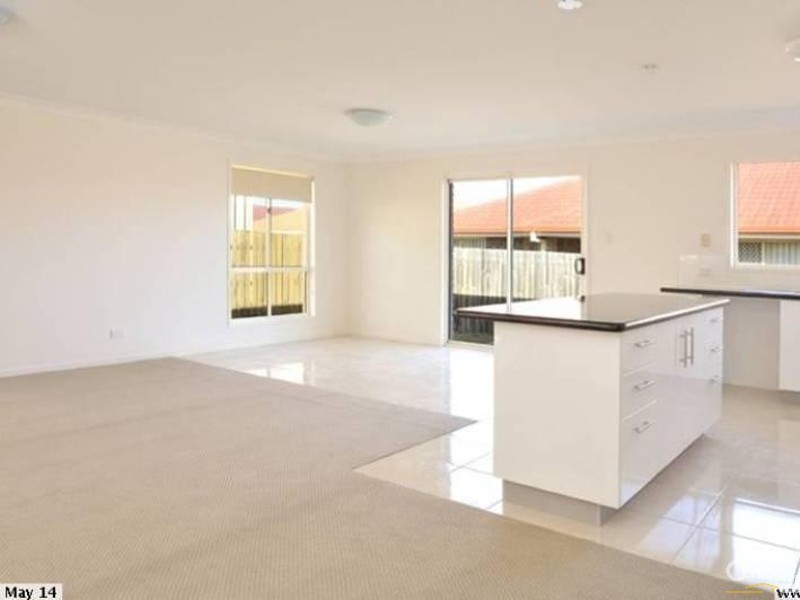 2/27 Drysdale Street, Rothwell QLD 4022