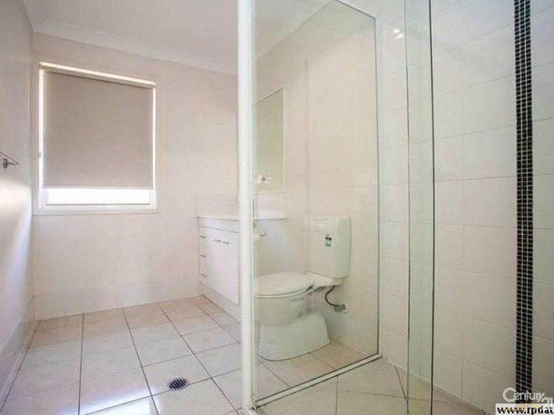 2/27 Drysdale Street, Rothwell QLD 4022