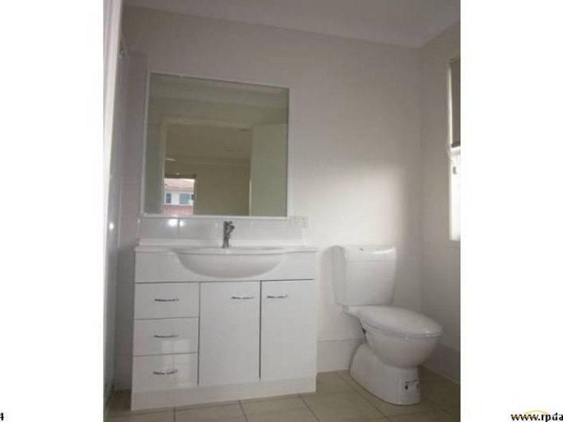 2/27 Drysdale Street, Rothwell QLD 4022