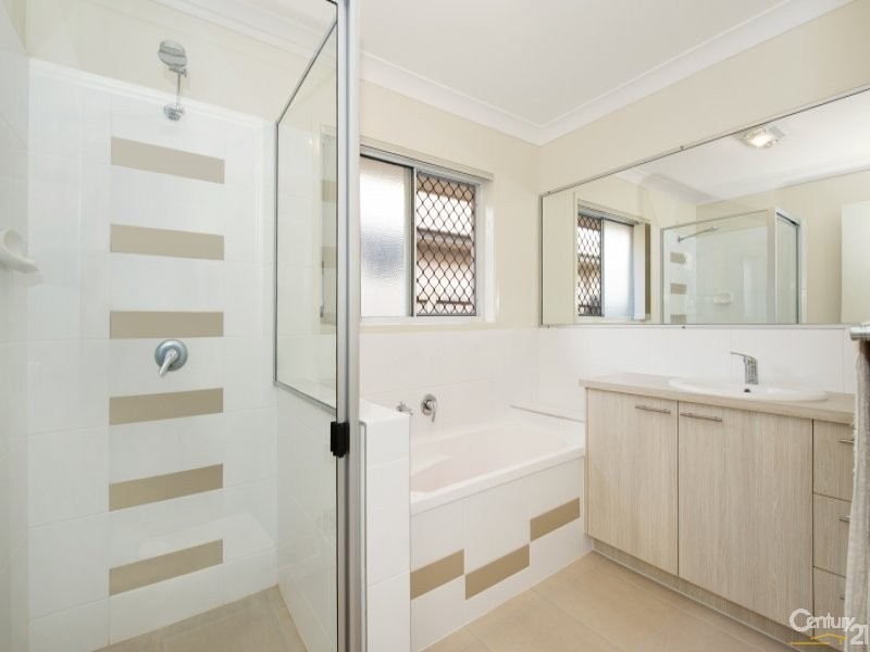 150 Nicklaus Parade, North Lakes QLD 4509