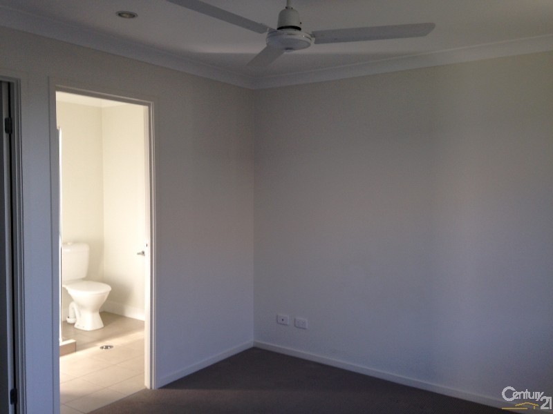 35 Denham Crescent, North Lakes QLD 4509