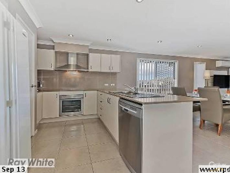 12 Petronas Street, North Lakes QLD 4509