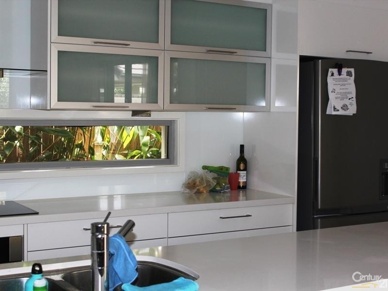 North Lakes QLD 4509