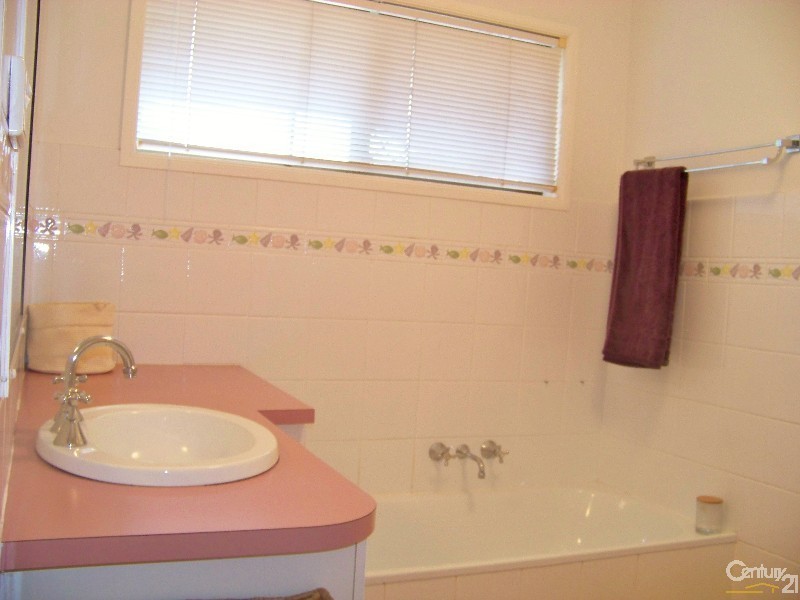 41 Rue Montaigne, Petrie QLD 4502