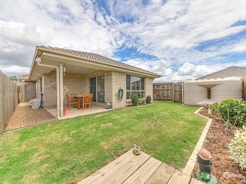 61 Olsen Circuit, Kallangur QLD 4503