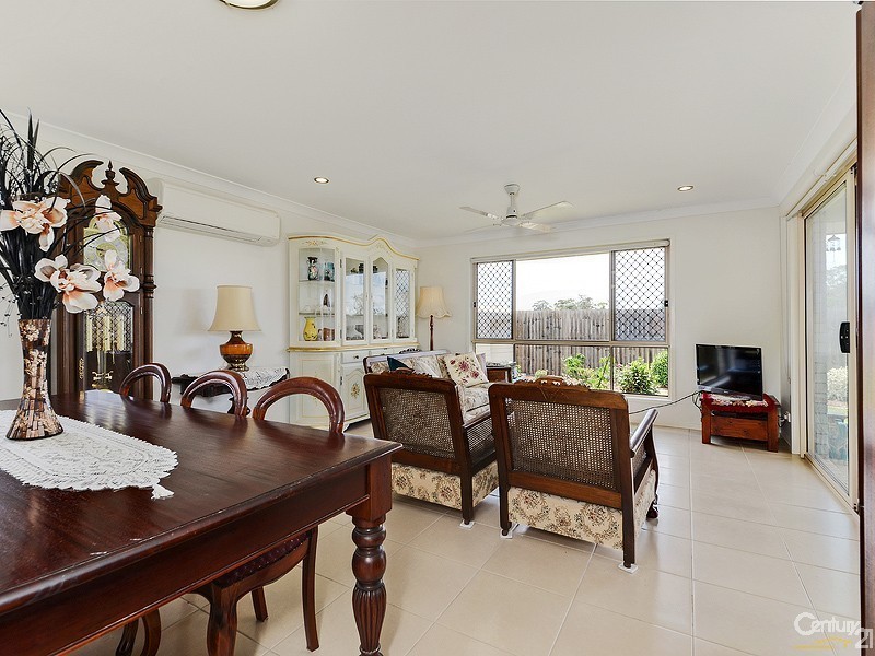 61 Olsen Circuit, Kallangur QLD 4503