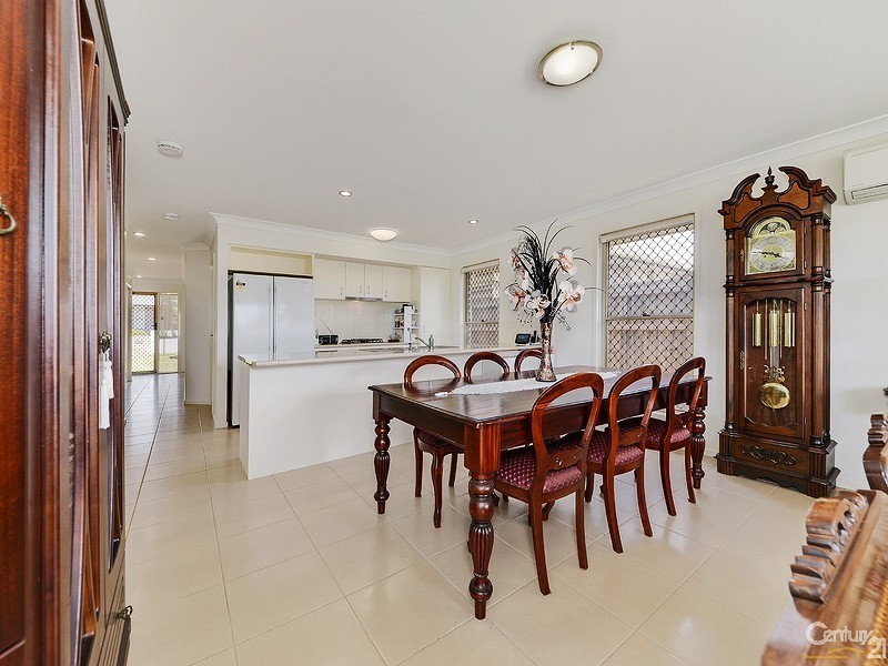 61 Olsen Circuit, Kallangur QLD 4503