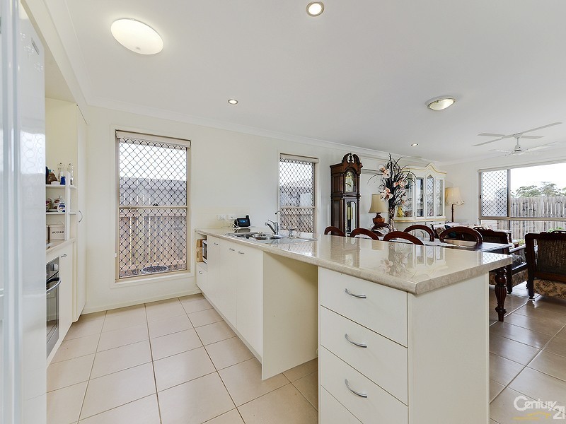61 Olsen Circuit, Kallangur QLD 4503